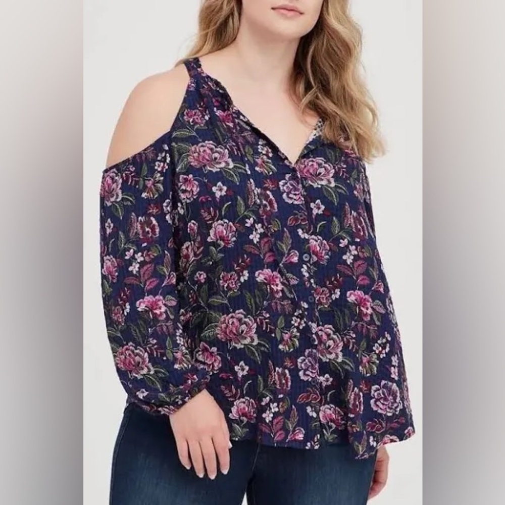 Torrid Size 3X 22-24 Cold Shoulder Top- Floral Navy Cottagecore